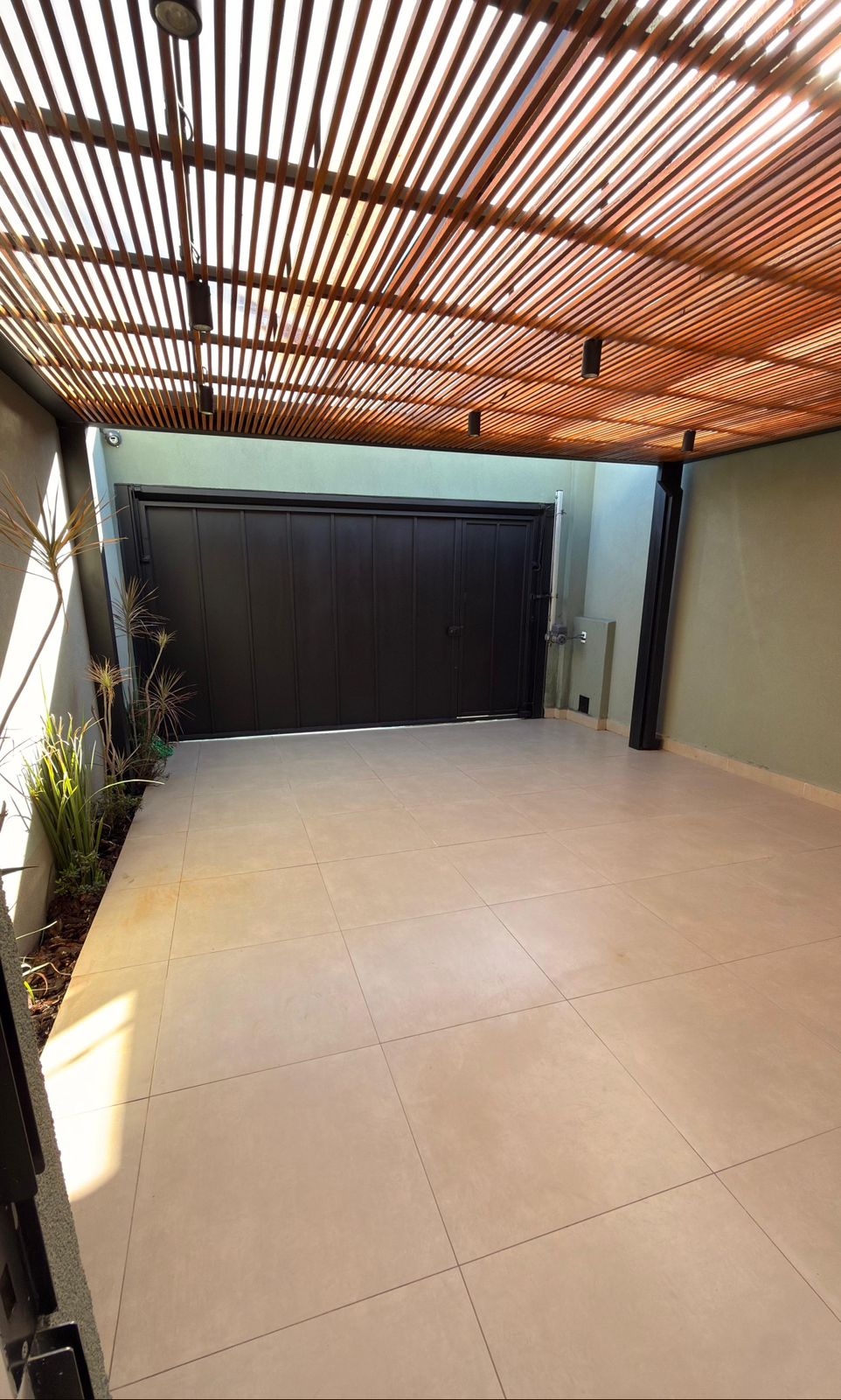Casa no bairro Esplanada Primo Meneghetti à Venda