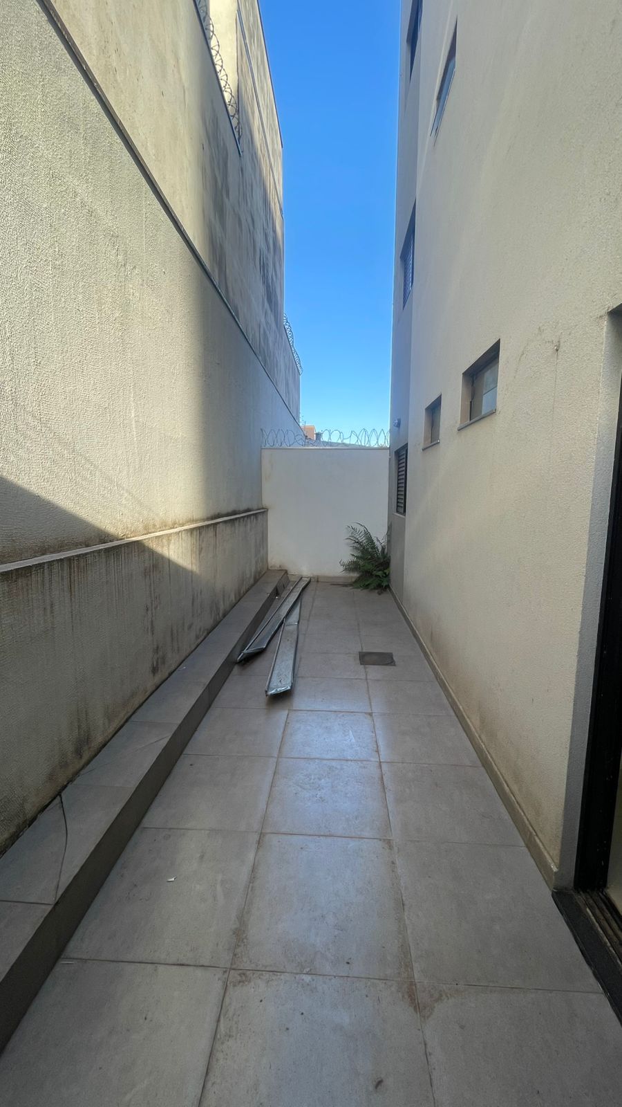 Apartamento no bairro Jardim Samello Woods à Venda