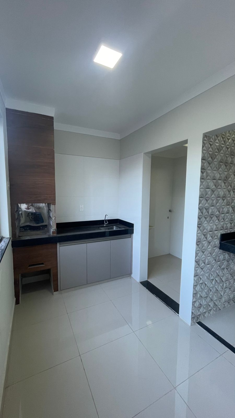 Apartamento no bairro Jardim Samello Woods à Venda