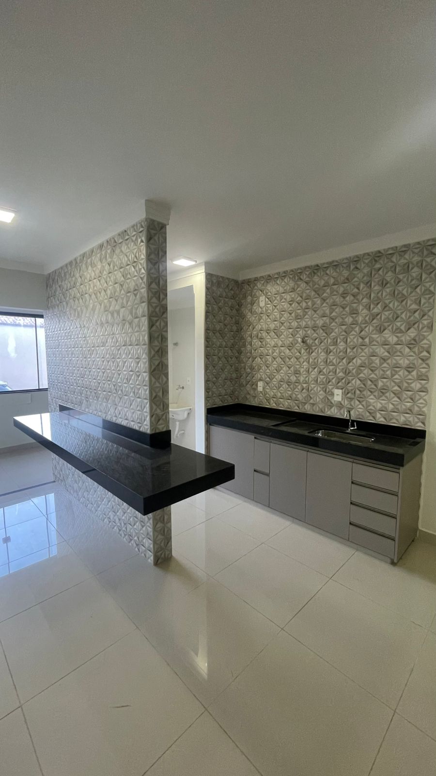 Apartamento no bairro Jardim Samello Woods à Venda