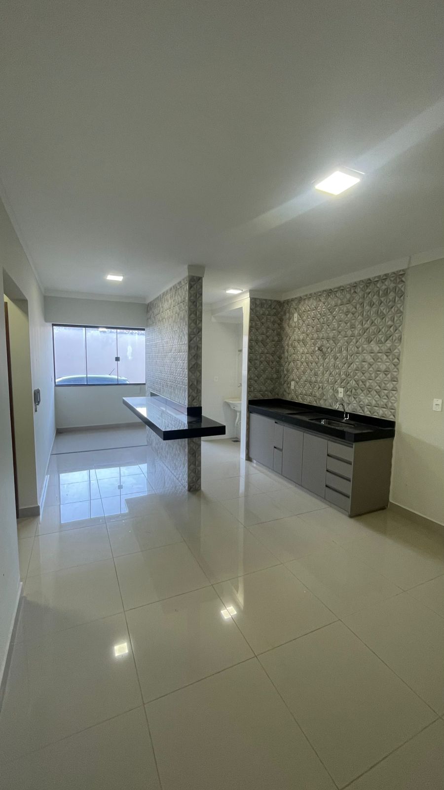 Apartamento no bairro Jardim Samello Woods à Venda