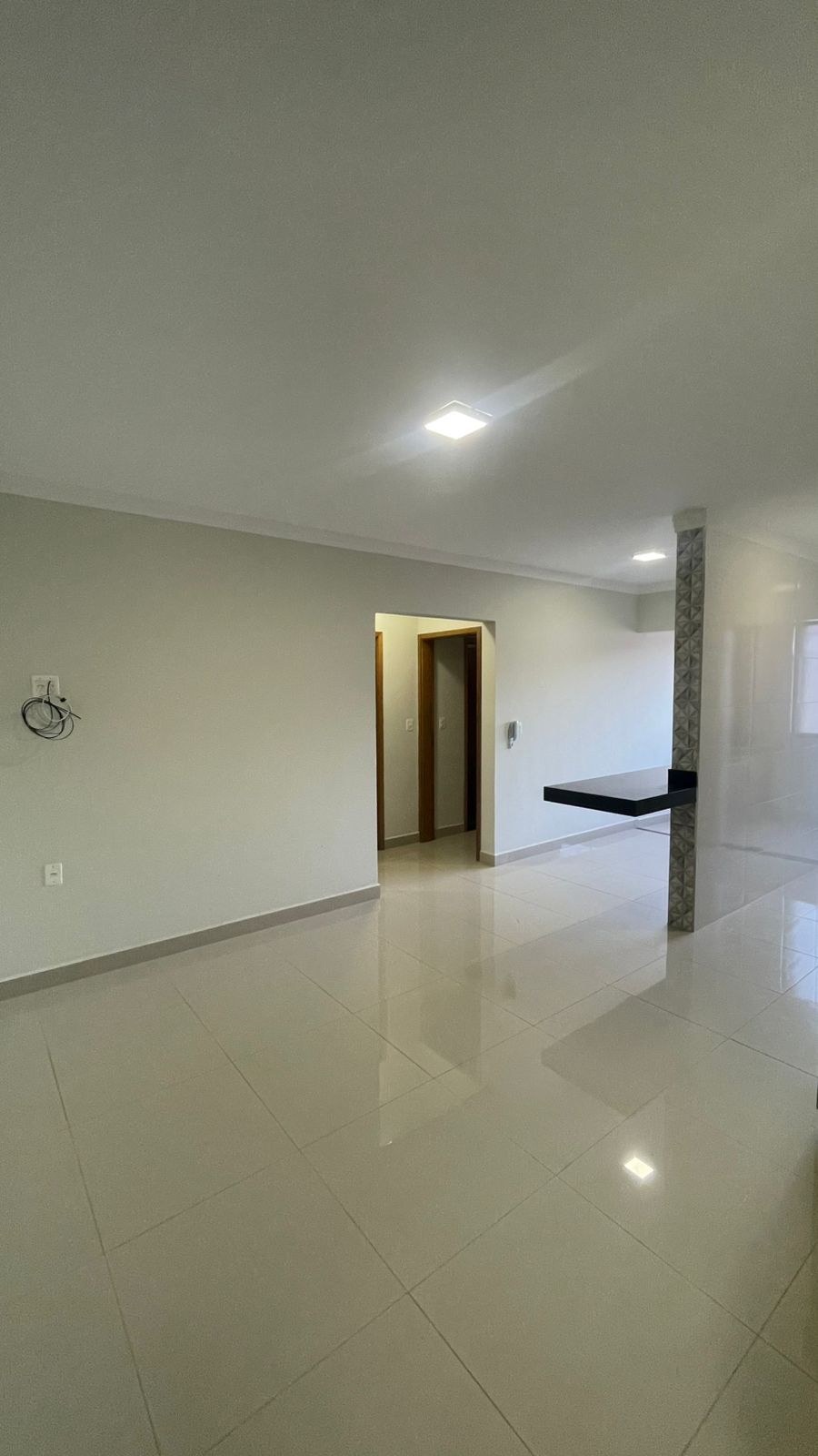 Apartamento no bairro Jardim Samello Woods à Venda