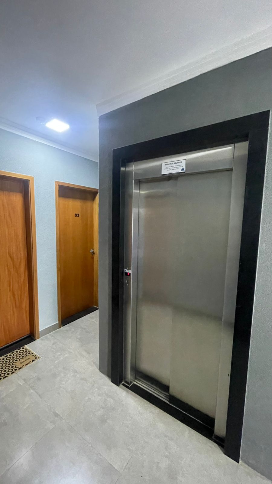 Apartamento no bairro Jardim Samello Woods à Venda