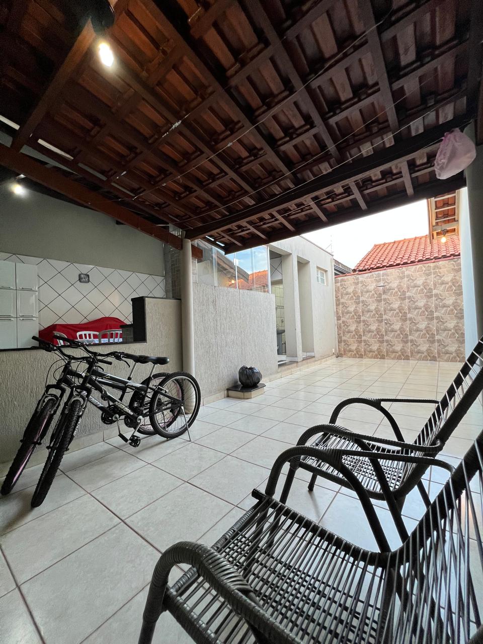 Casa no bairro Jardim Tropical à Venda