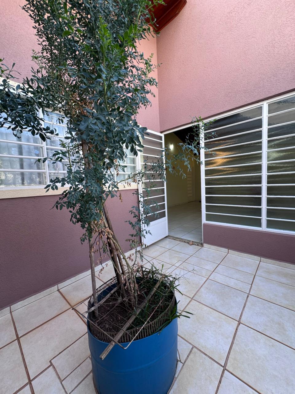 Casa no bairro Villa Real à Venda