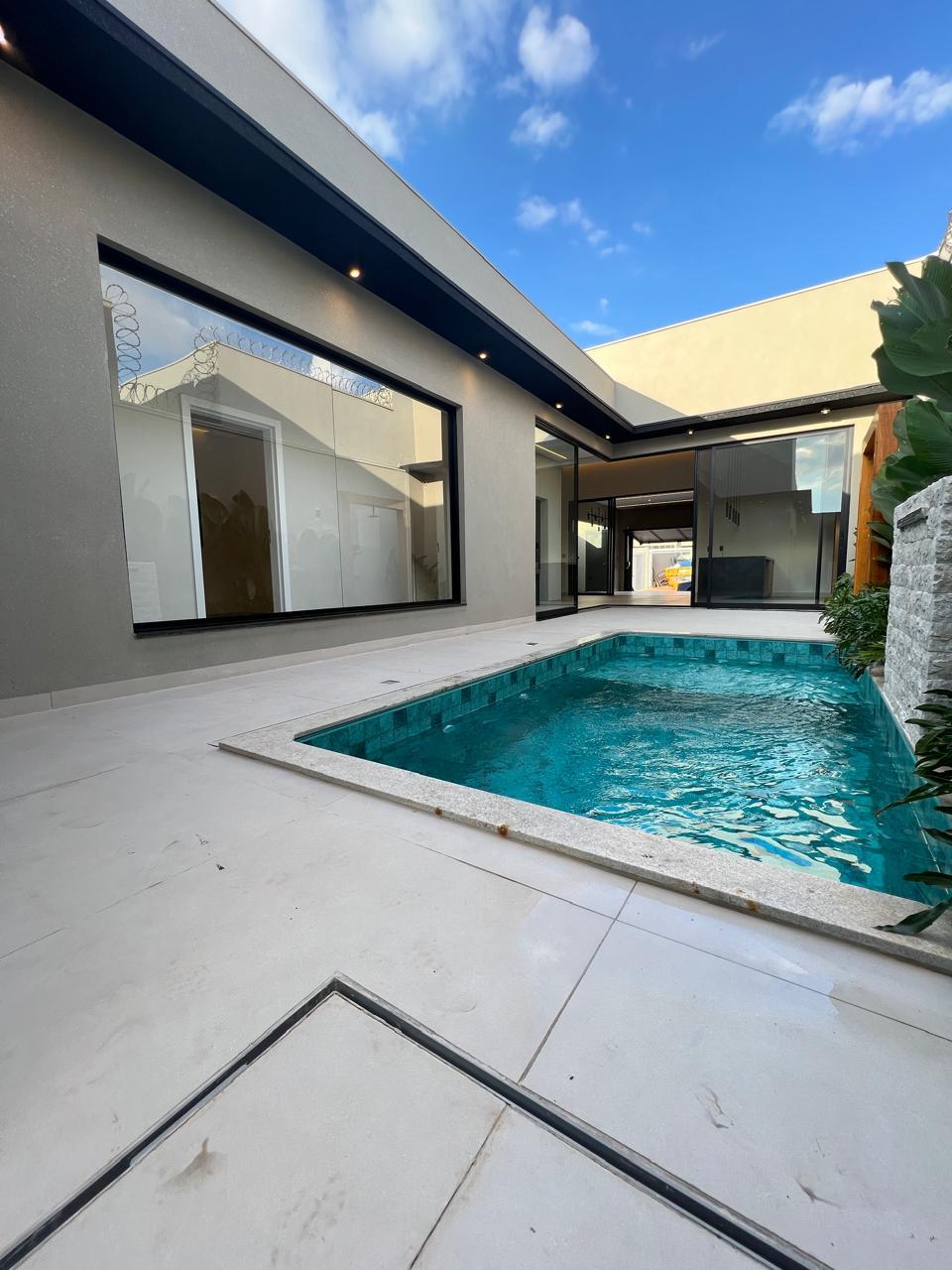 Casa no bairro Jardim Botânico à Venda