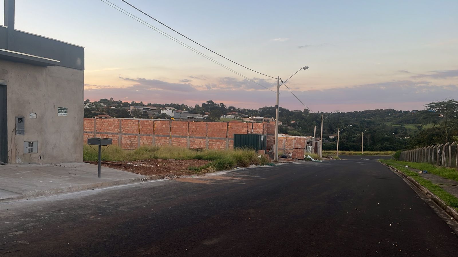 Terreno no bairro Jardim Tropical à Venda