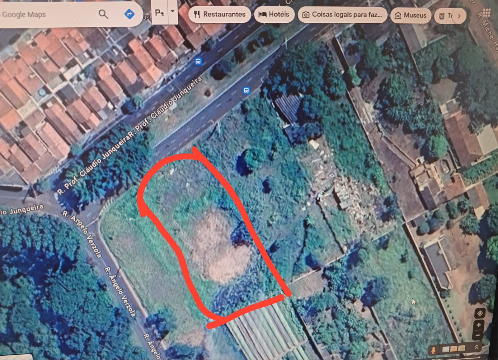 Terreno no bairro Jardim Zelinda à Venda
