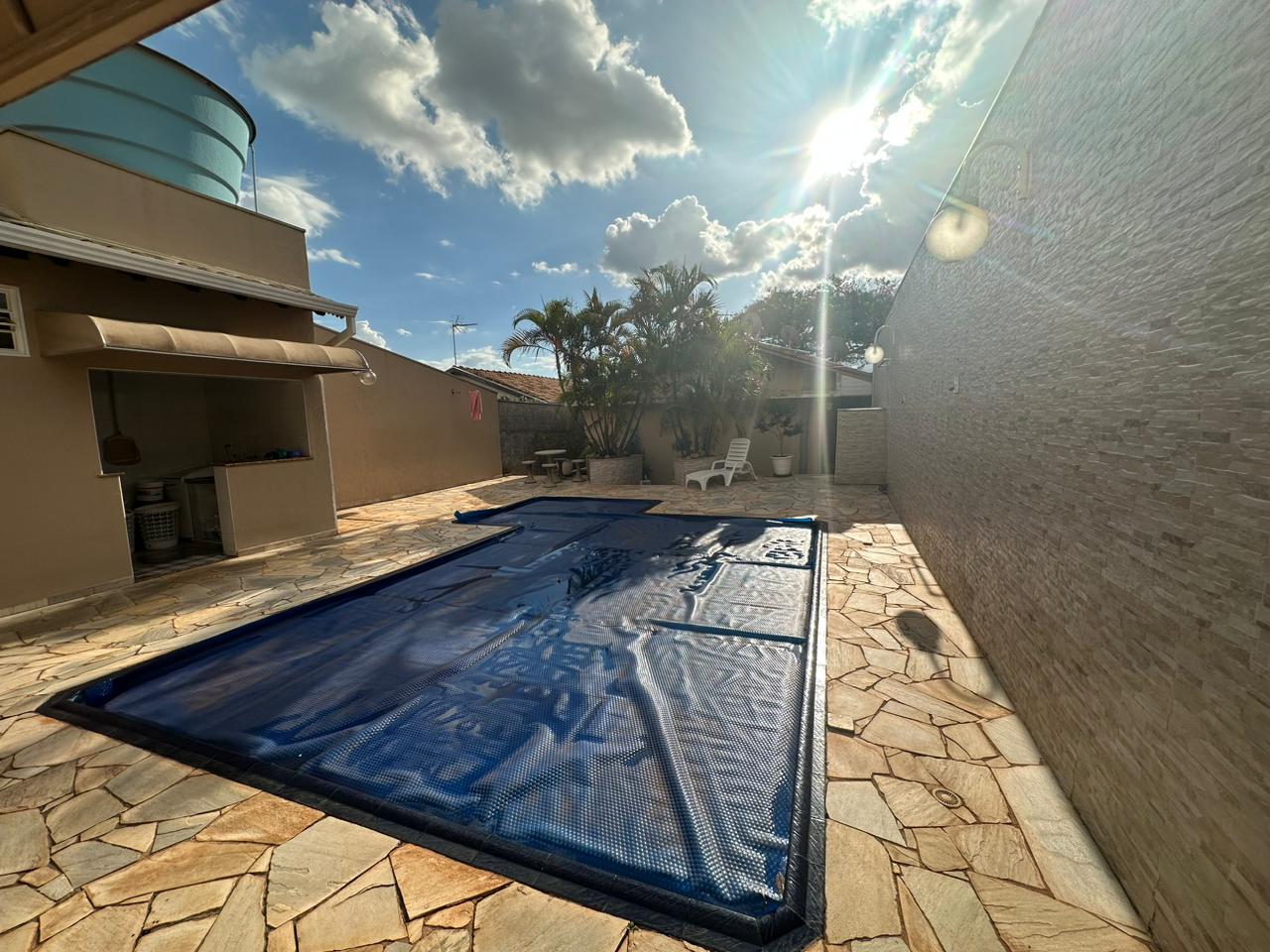 Casa no bairro Jardim Califórnia à Venda