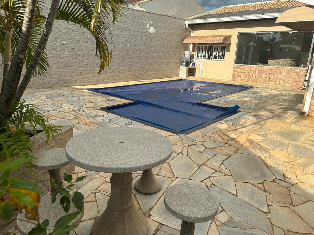 Casa no bairro Jardim Califórnia à Venda