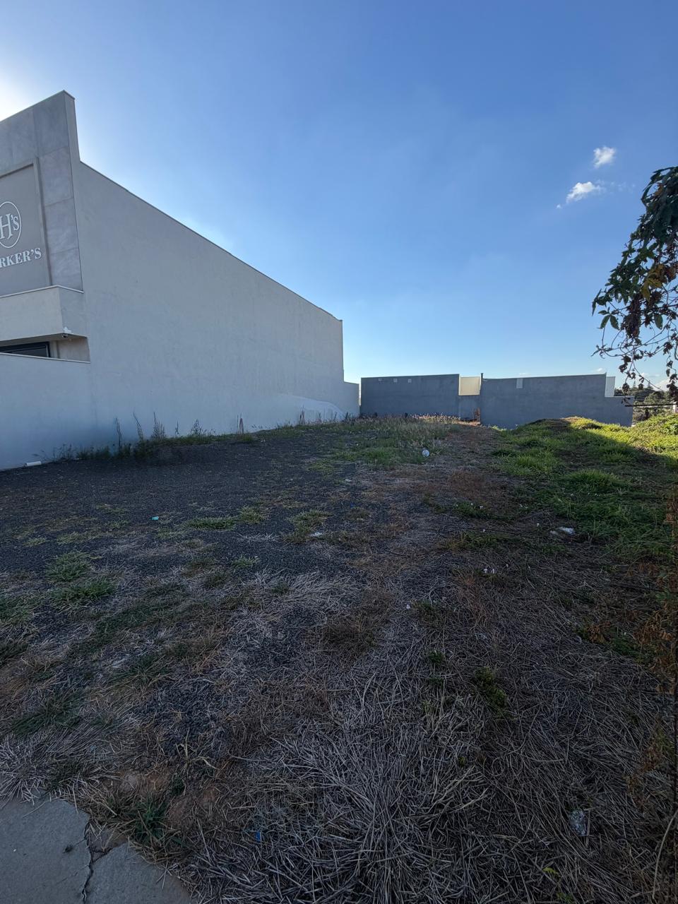 Terreno no bairro Jardim Noêmia à Venda
