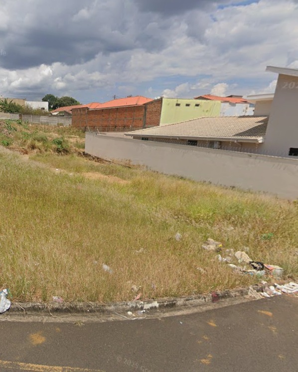 Terreno no bairro Vila Totoli à Venda