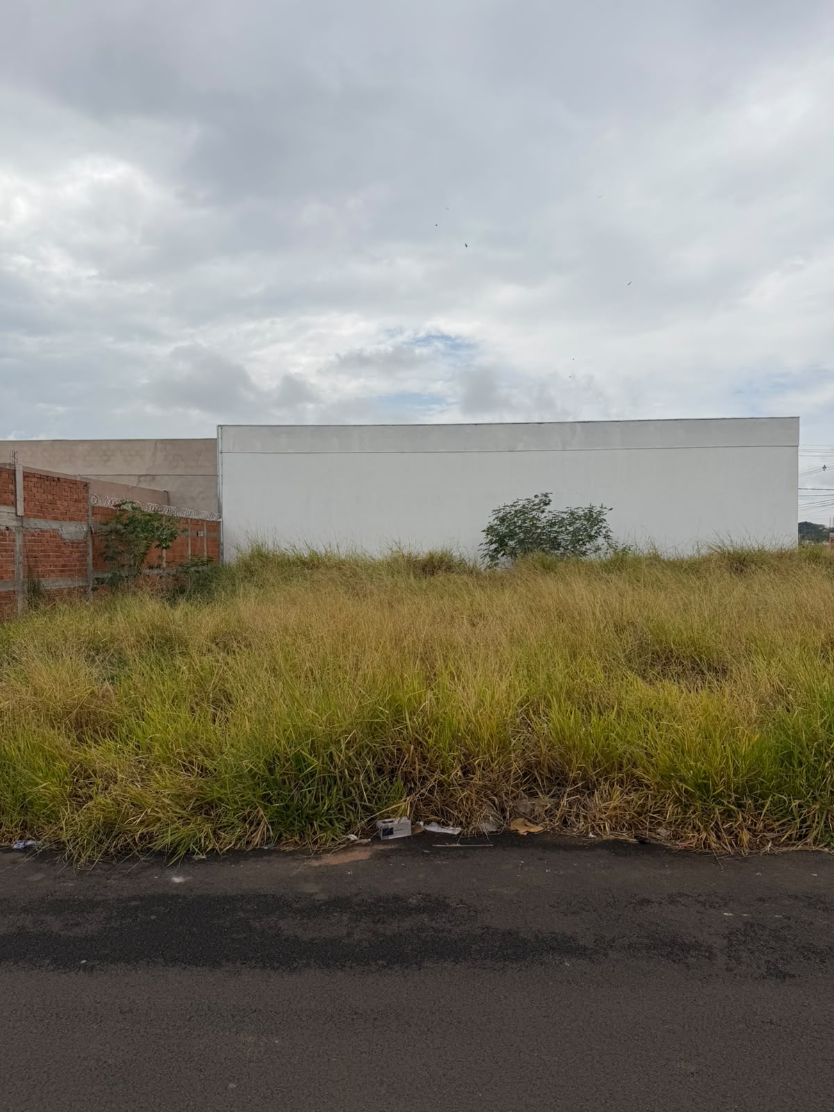 Terreno no bairro Jardim Simões à Venda