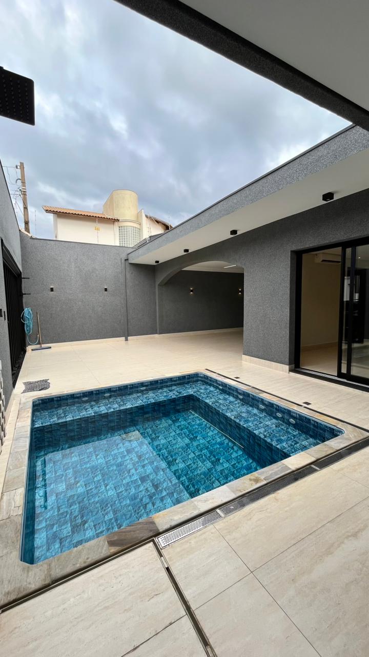 Casa no bairro Jardim Veneza à Venda