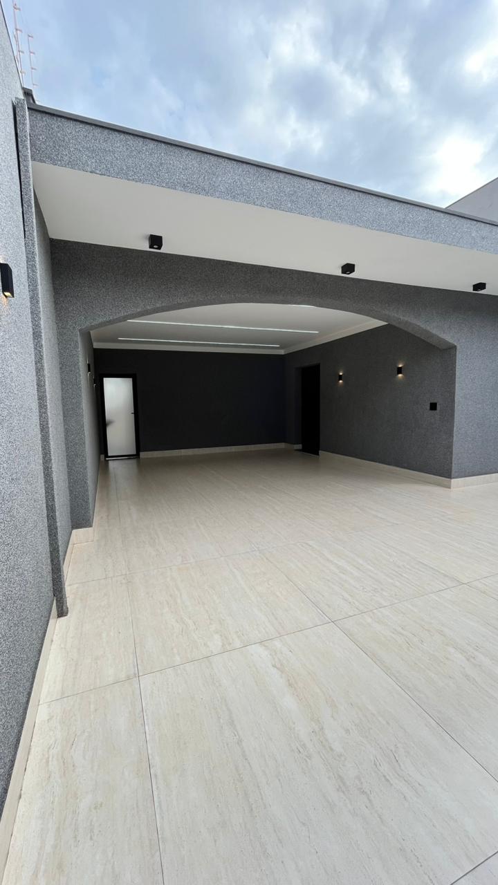 Casa no bairro Jardim Veneza à Venda