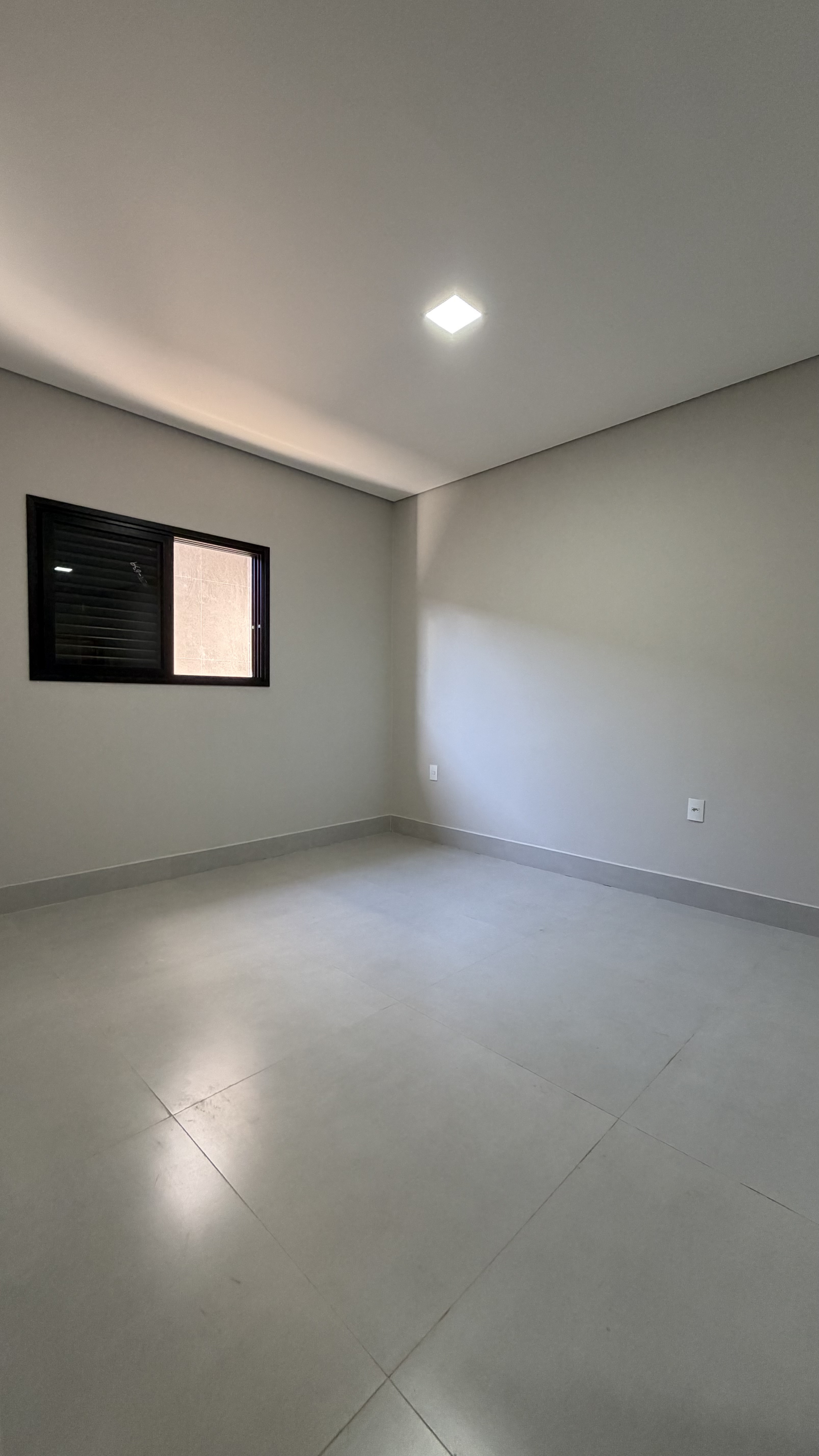 Casa no bairro Parque dos Coqueiros à Venda