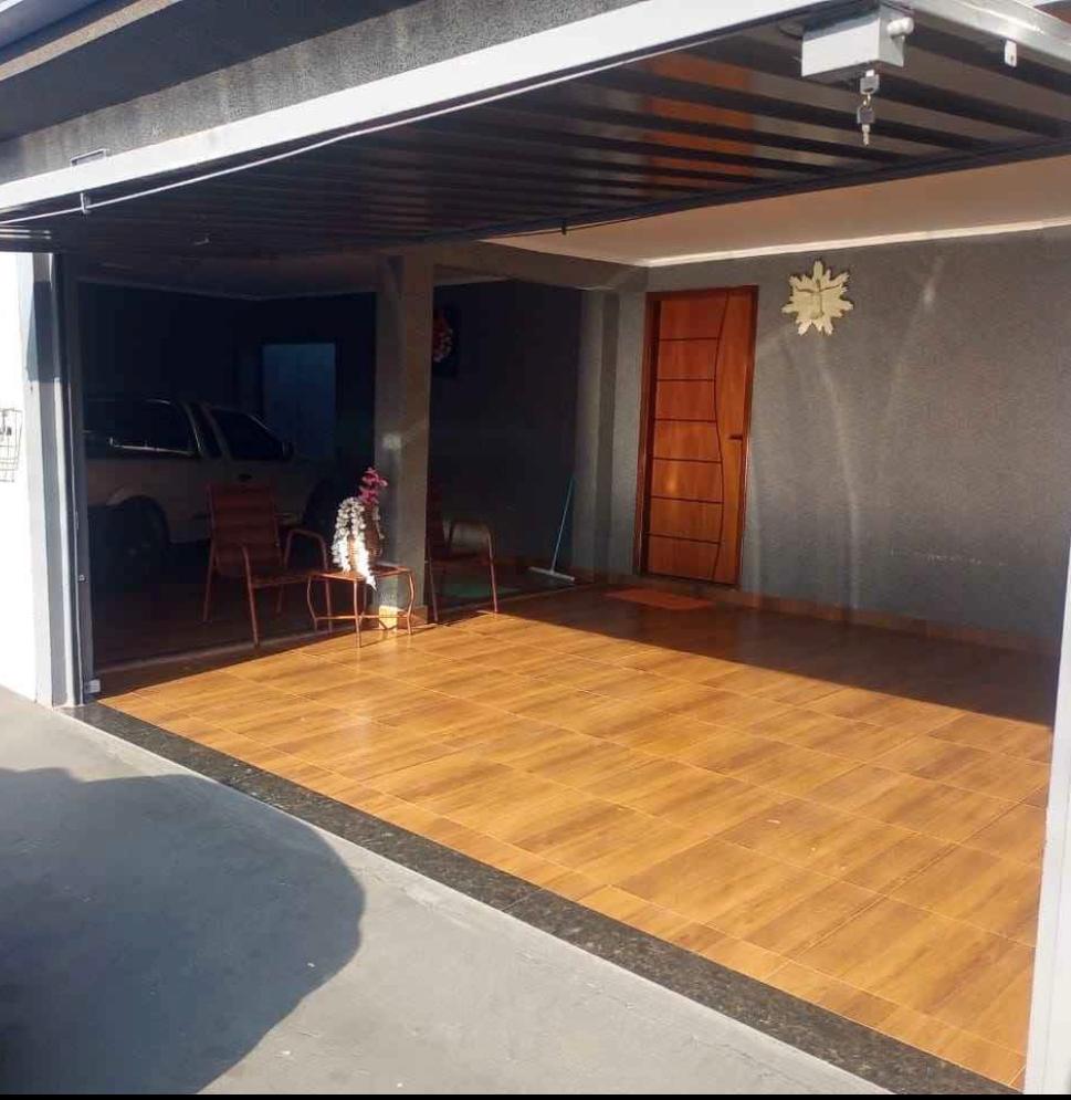 Casa no bairro Jardim Tropical à Venda