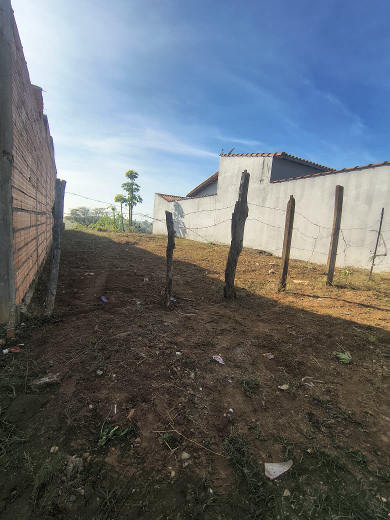 Terreno no bairro Jardim Palestina à Venda