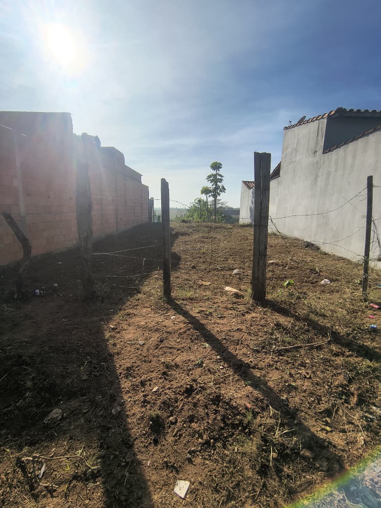 Terreno no bairro Jardim Palestina à Venda