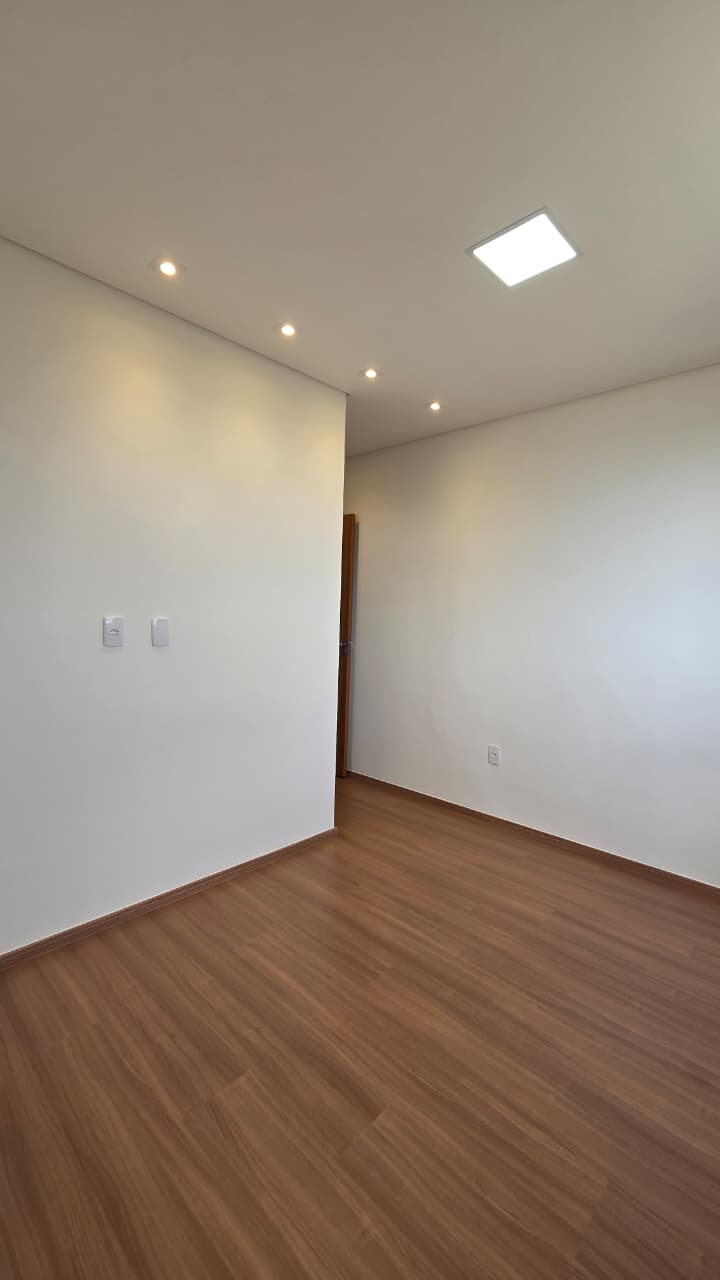 Apartamento no bairro Jardim Noêmia à Venda