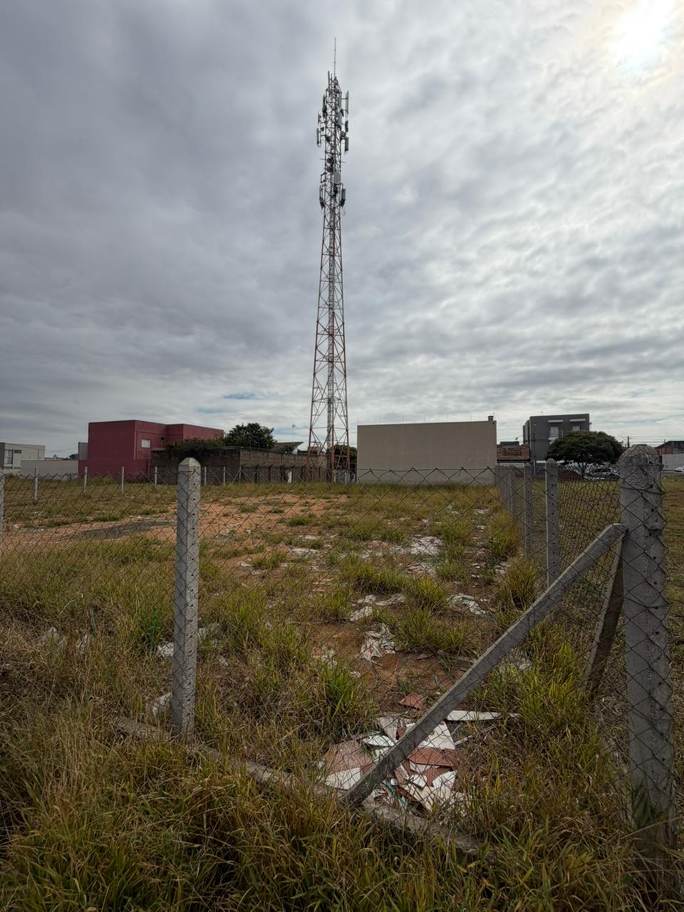 Terreno no bairro Jardim Piratininga à Venda