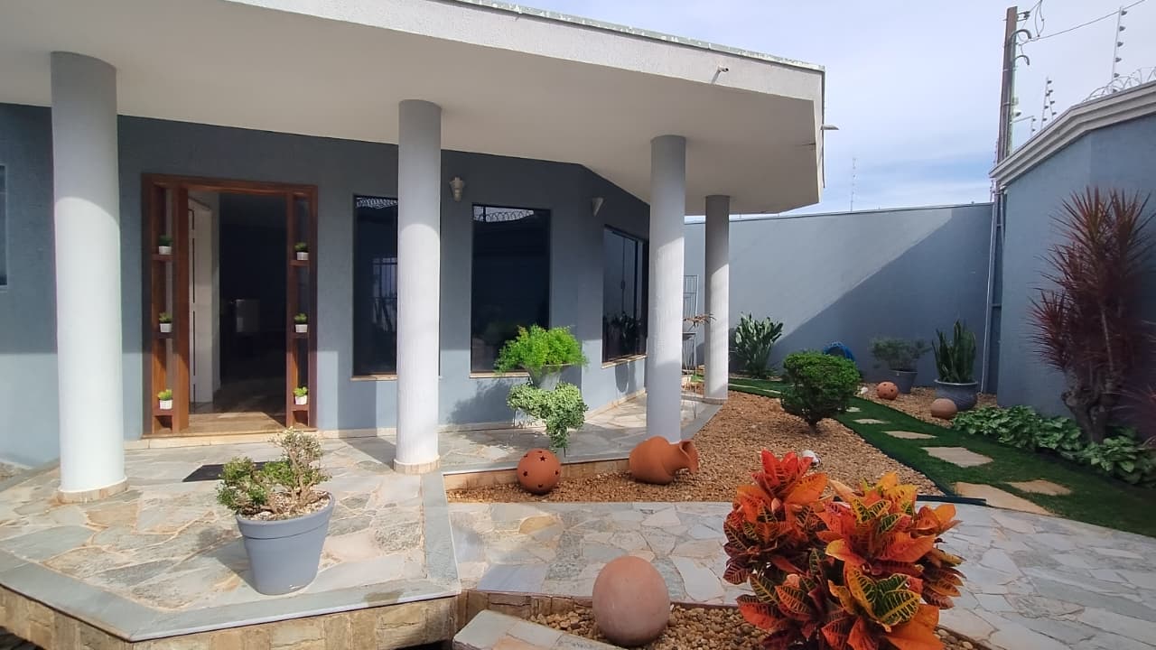 Casa no bairro Jardim Santana à Venda