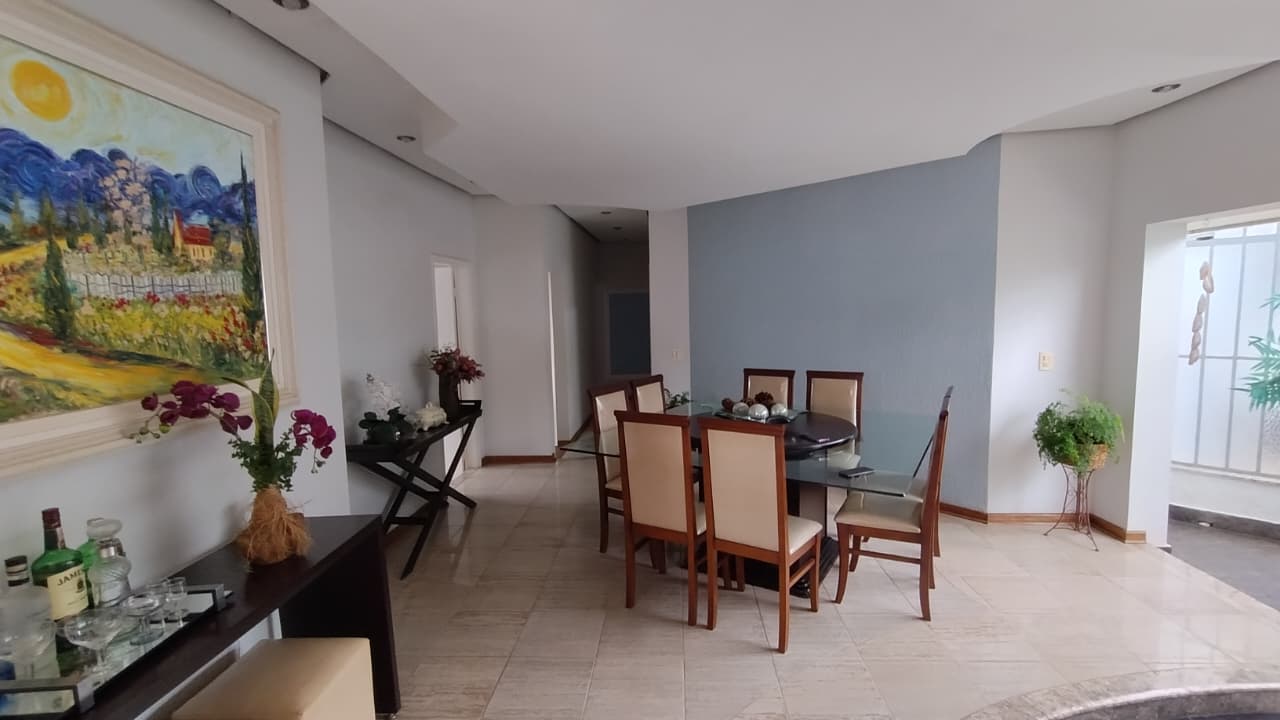Casa no bairro Jardim Santana à Venda
