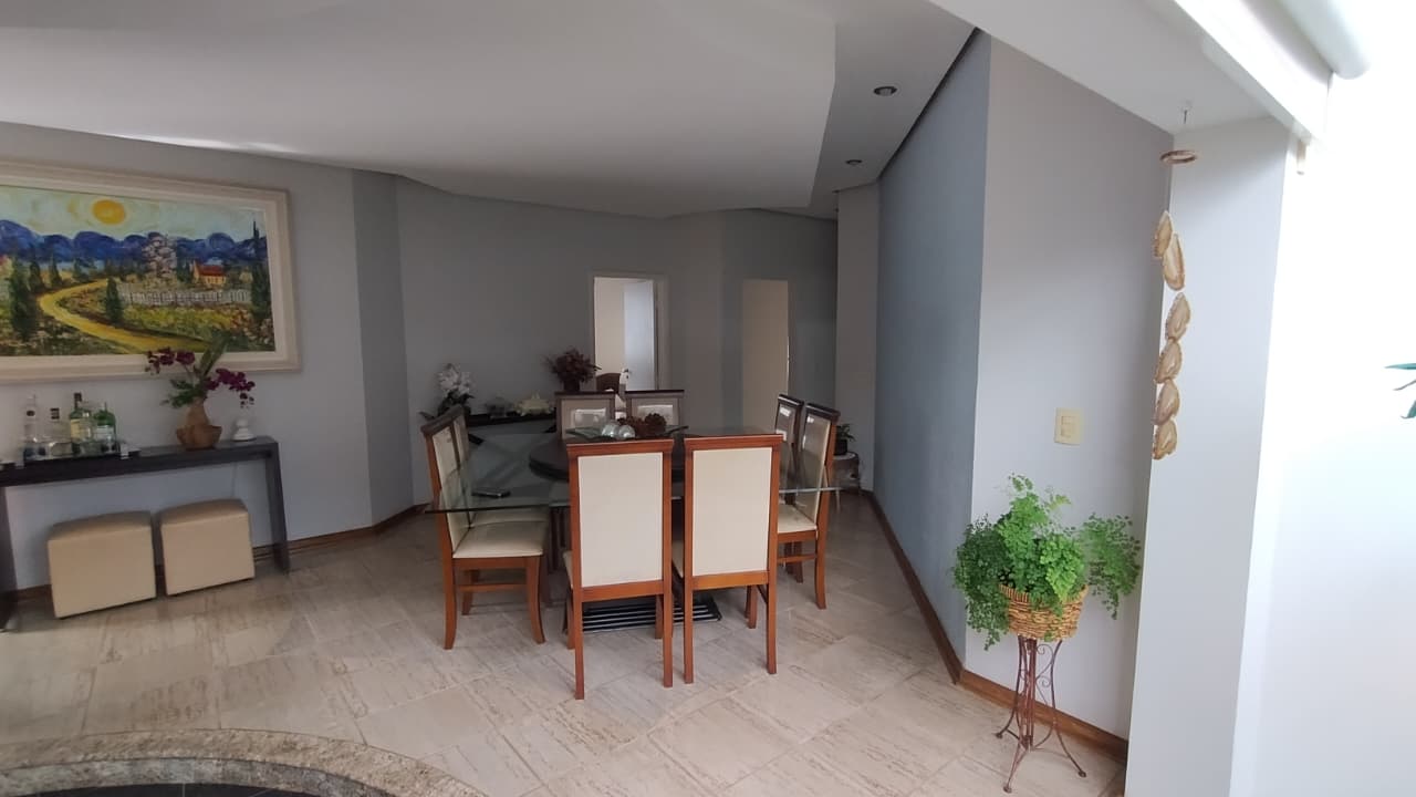Casa no bairro Jardim Santana à Venda
