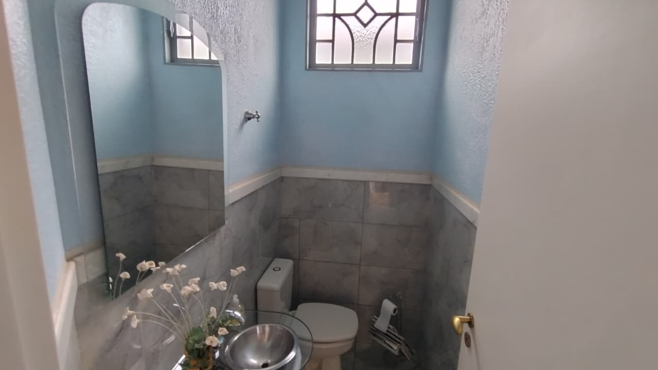 Casa no bairro Jardim Santana à Venda