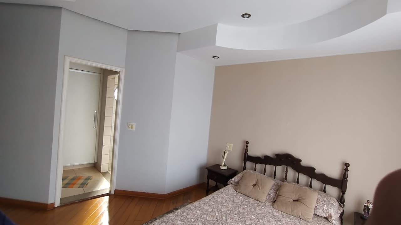 Casa no bairro Jardim Santana à Venda