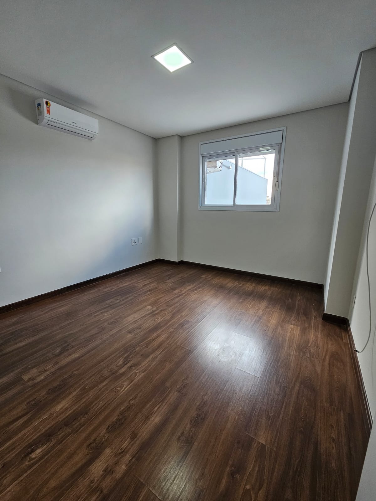 Apartamento no bairro Jardim Santana à Venda