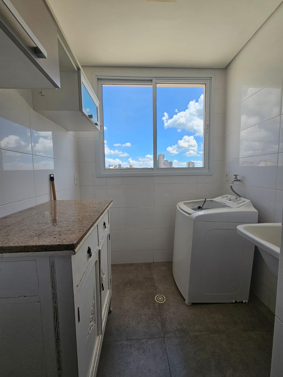 Apartamento no bairro Jardim Santana à Venda