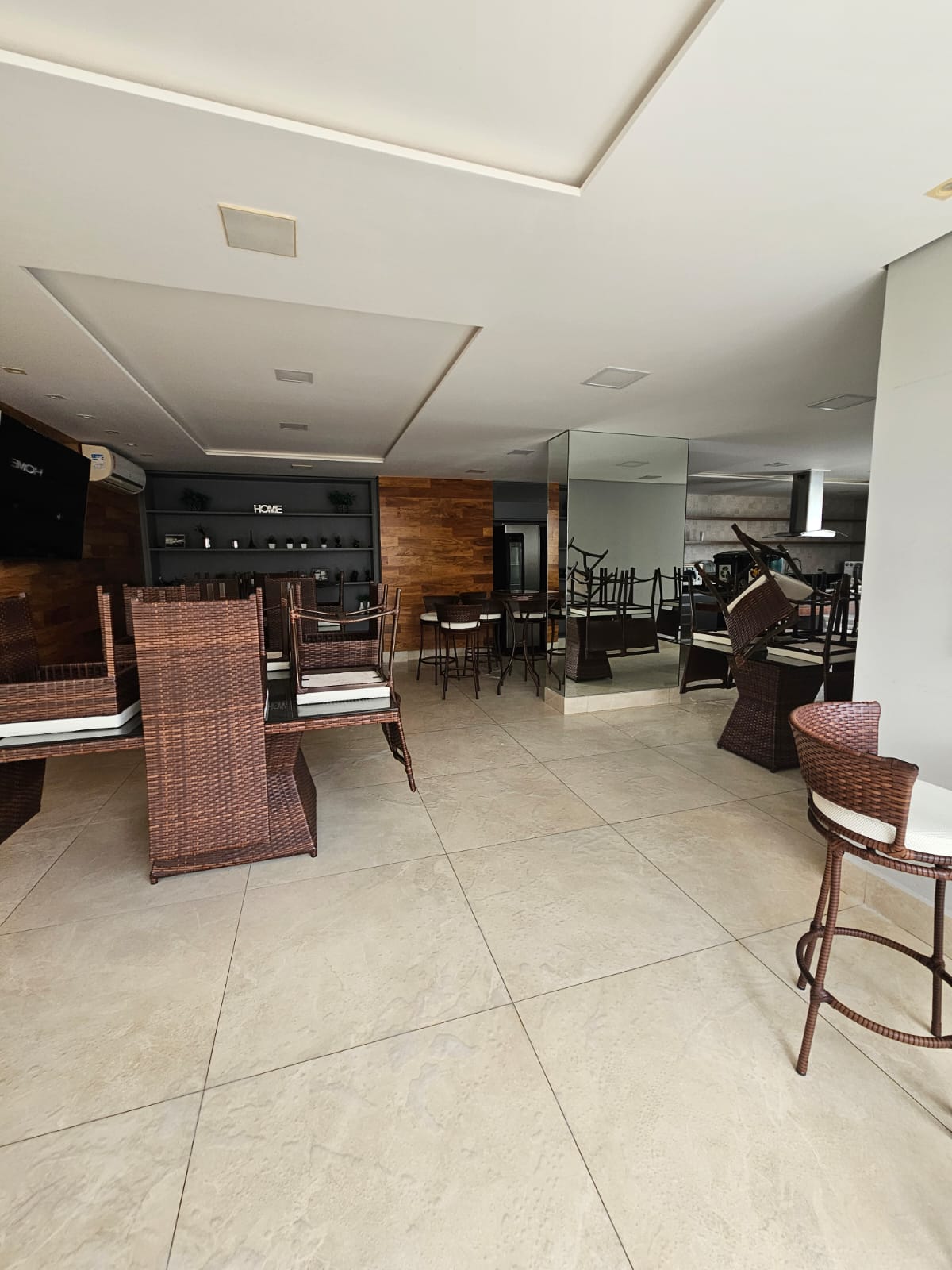 Apartamento no bairro Jardim Santana à Venda