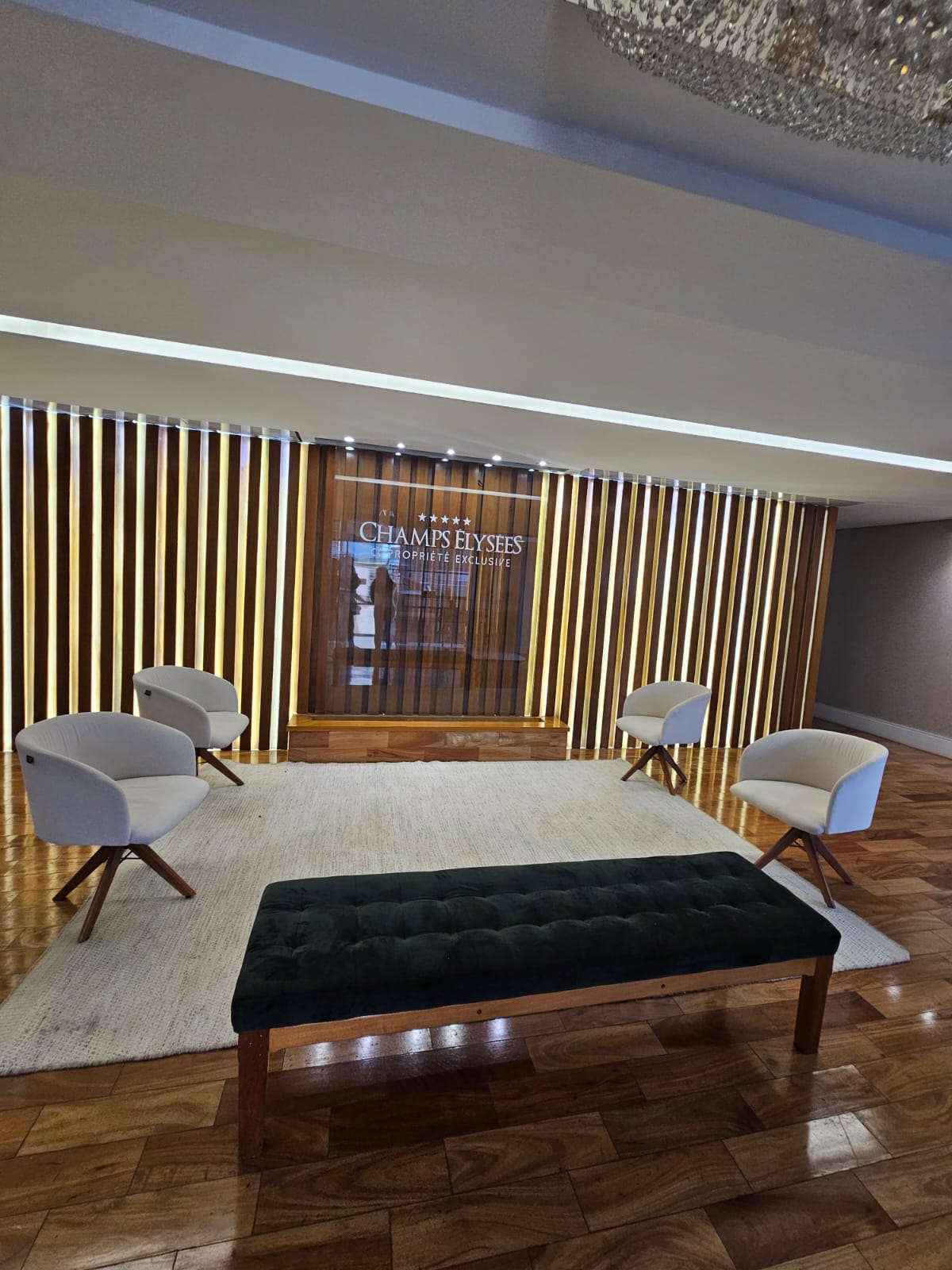 Apartamento no bairro Jardim Santana à Venda