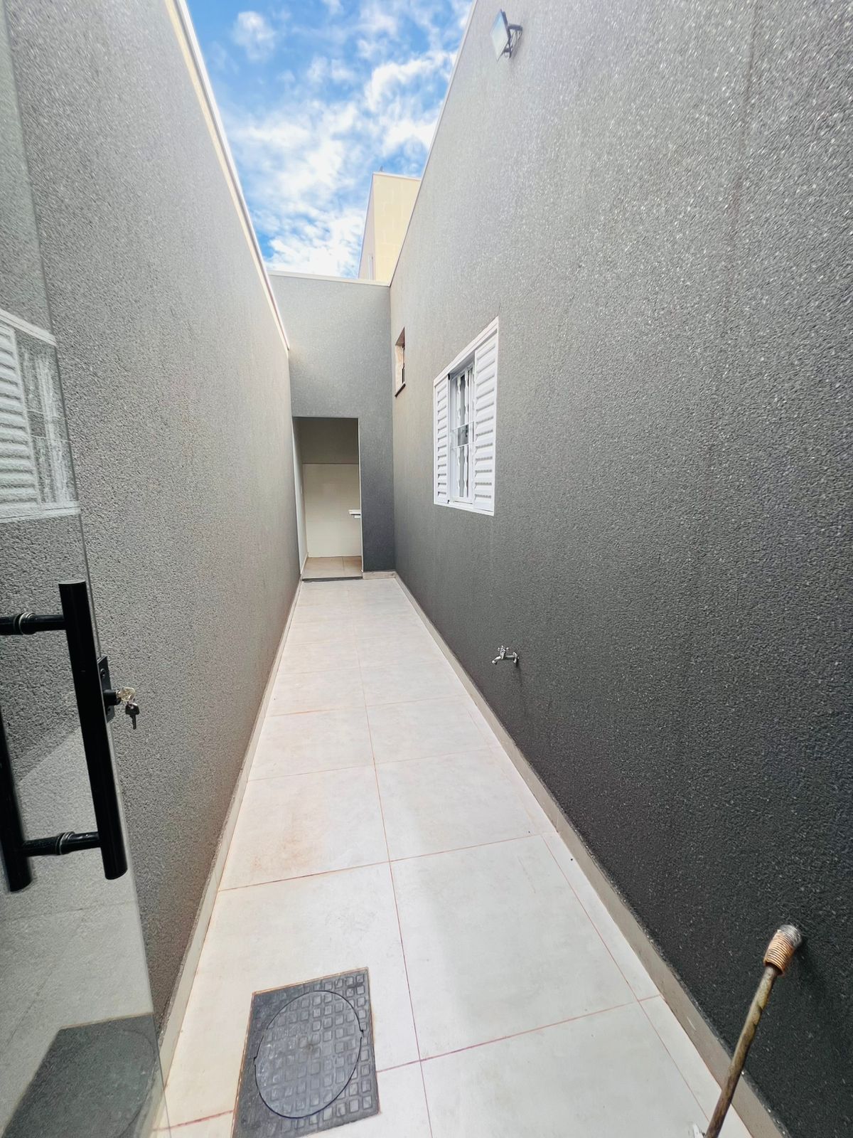 Casa no bairro Villagio Mundo Novo à Venda