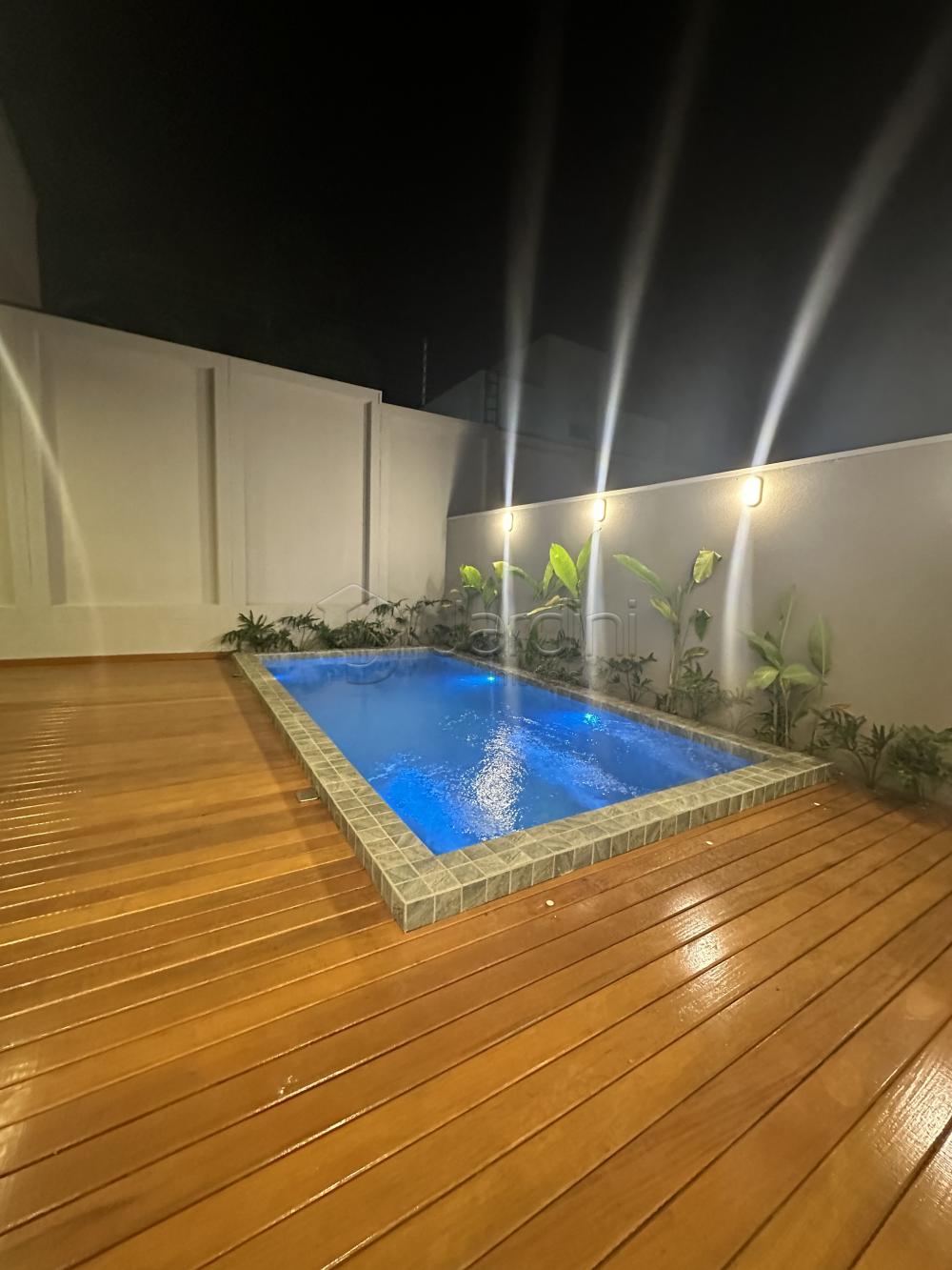 Casa a venda no condomínio Villa Di Capri.
