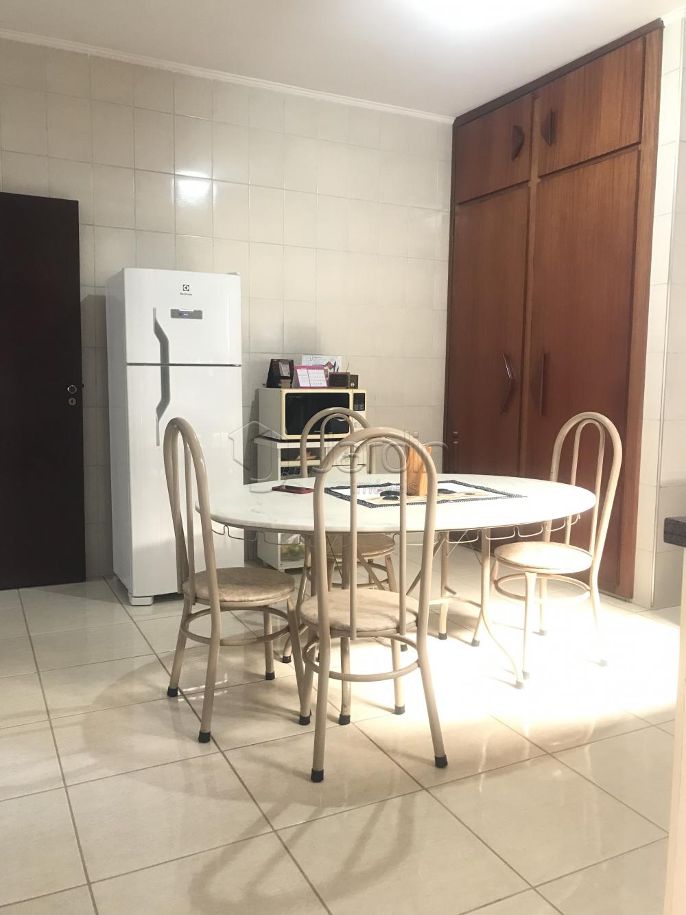 Casa a Venda no Jardim Aeroporto l