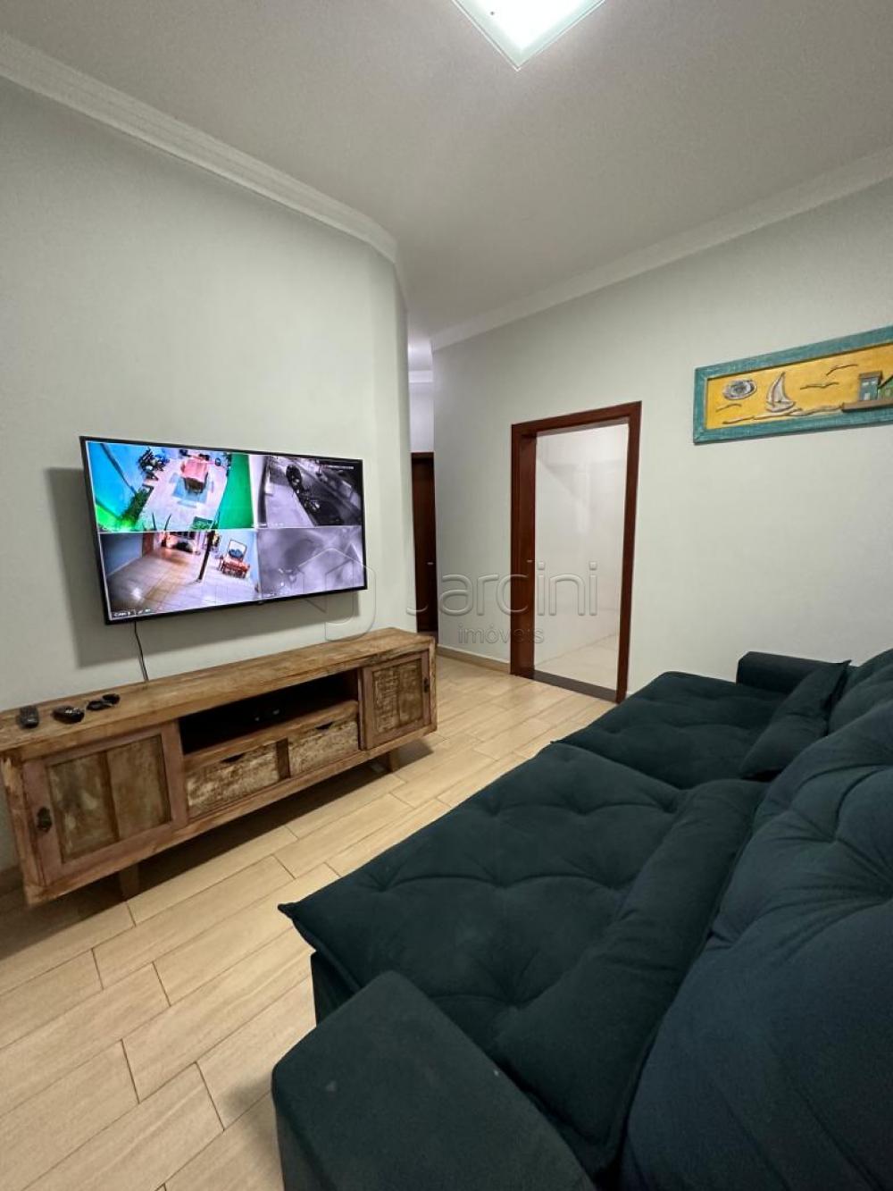 Casa no bairro Jardim Cambuí à Venda