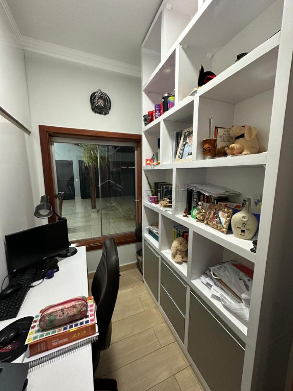 Casa no bairro Jardim Cambuí à Venda