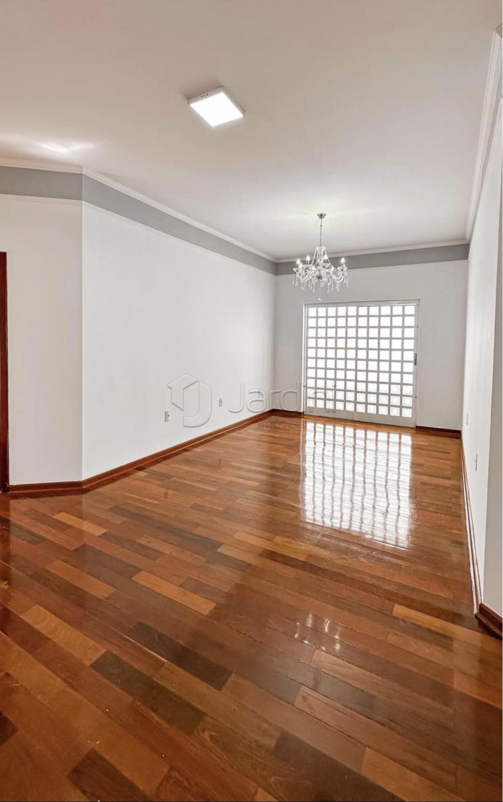 Casa Residencial a Venda no São José