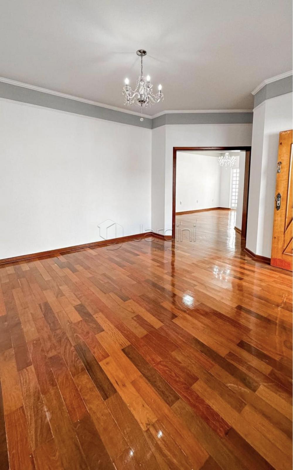 Casa Residencial a Venda no São José